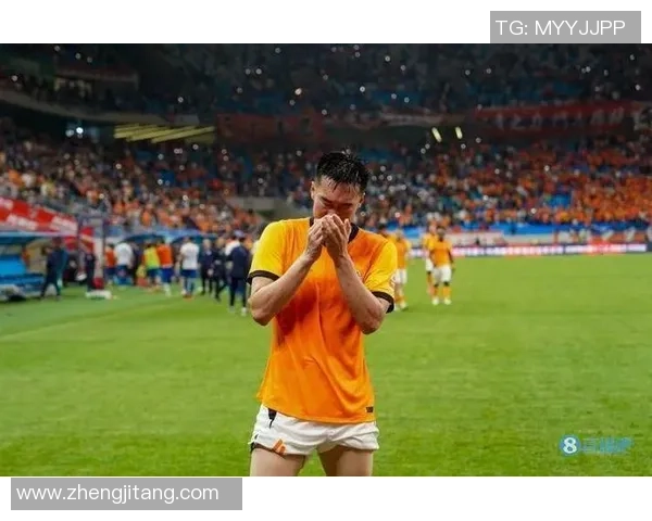 足球明星在比赛中泪洒赛场感动万千球迷引发热议